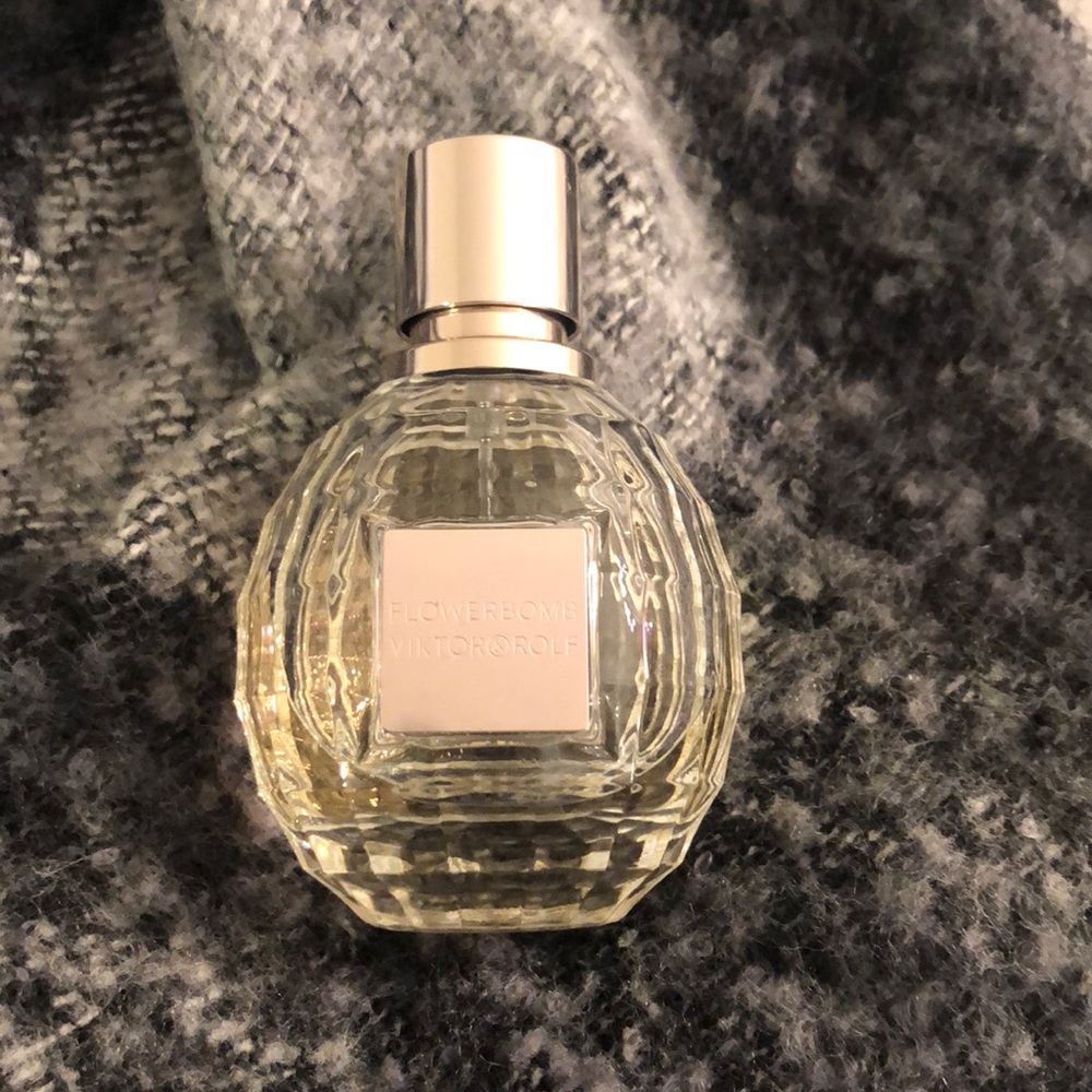 Viktor&Rolf Flowerbomb Eau de Toilette 1.7 oz